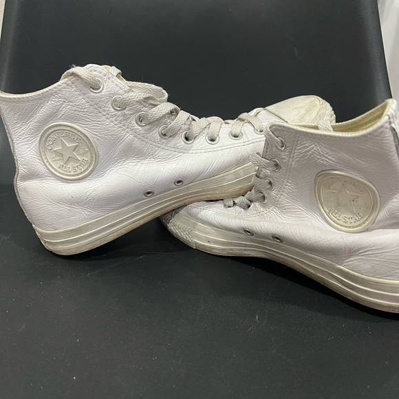 Converse Chuck Taylor All Star High Tops, White Leather (Men’s, Size: 8) 🔥 - Picture 3 of 5